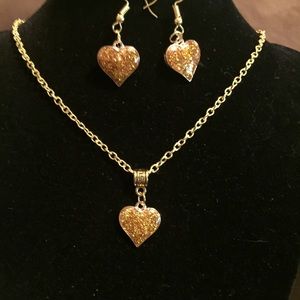 Gold glitter heart necklace